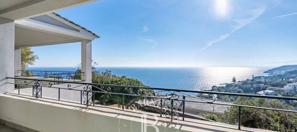 6 bedrooms Villa in Bastia, France No. 84879 10