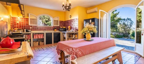 6 bedrooms Villa in Bastia, France No. 84879 16
