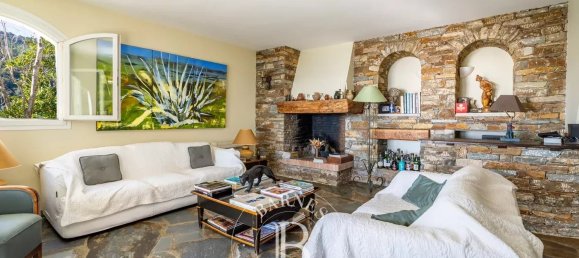 6 bedrooms Villa in Bastia, France No. 84879 13