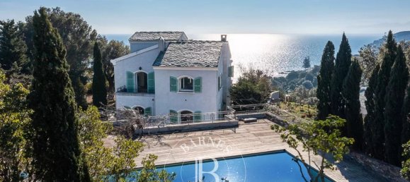 6 bedrooms Villa in Bastia, France No. 84879 9