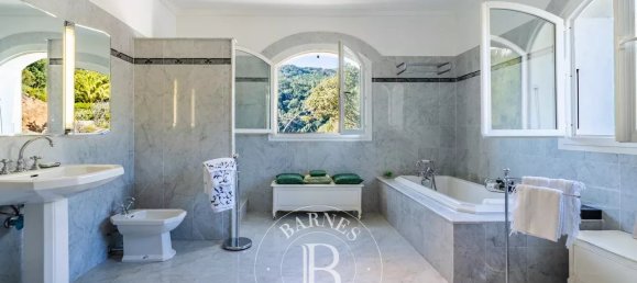 6 bedrooms Villa in Bastia, France No. 84879 3