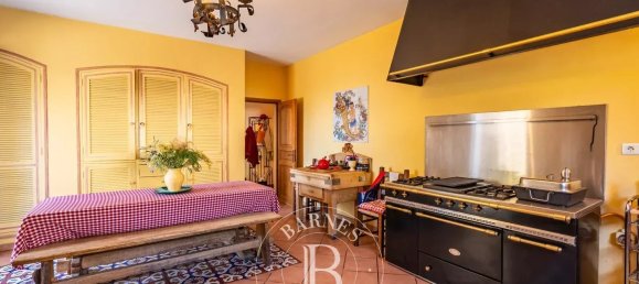 6 bedrooms Villa in Bastia, France No. 84879 17