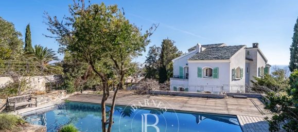 6 bedrooms Villa in Bastia, France No. 84879 11