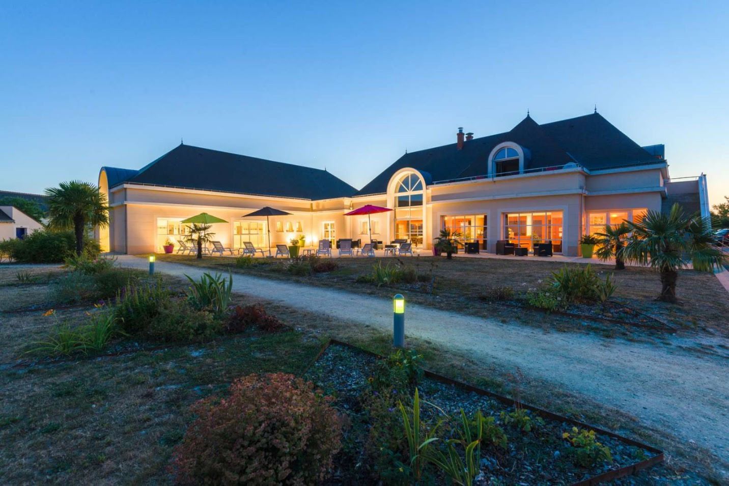 Квартира с 2 комнатами в Азе-ле-Ридо, Франция № 231554