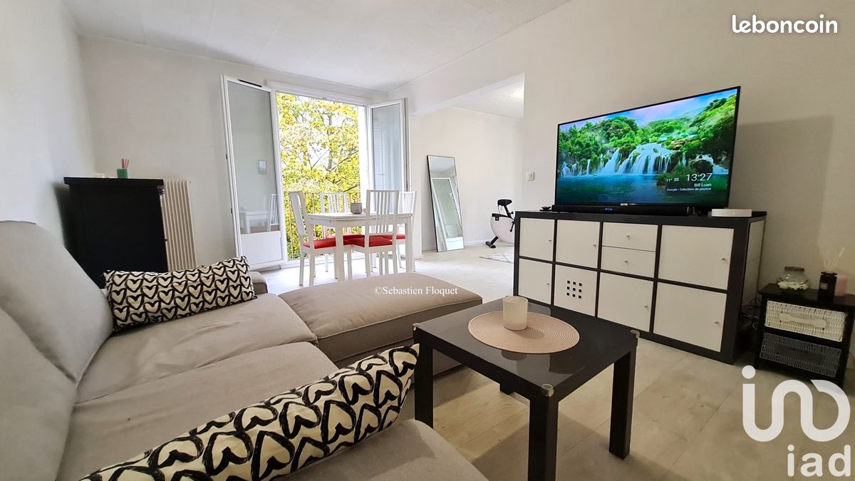 3 Schlafzimmer Wohnung in Neuville-aux-Bois, France, Nr. 212103