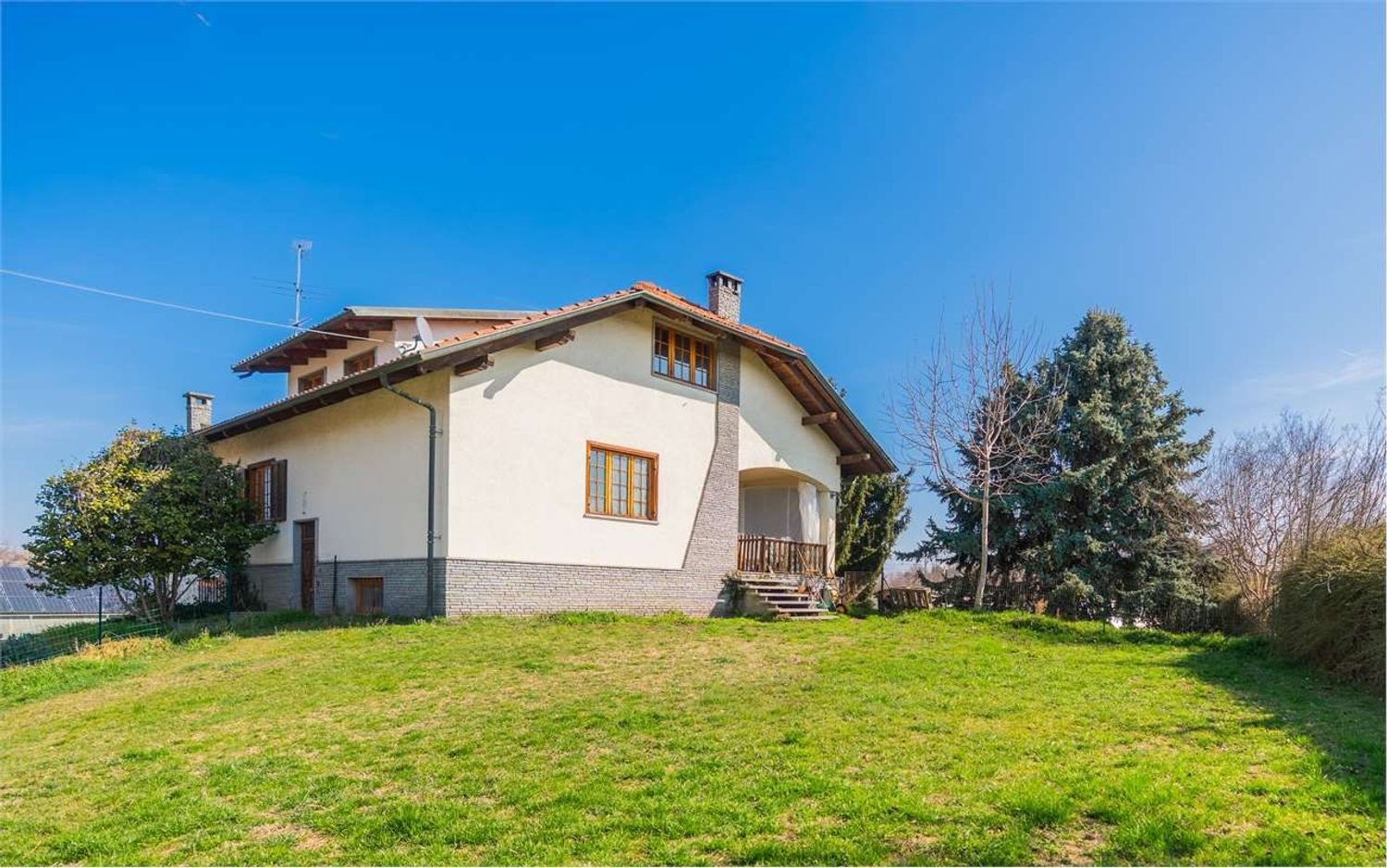 9-Zimmer Villa in Pinerolo, Italy, Nr. 237834