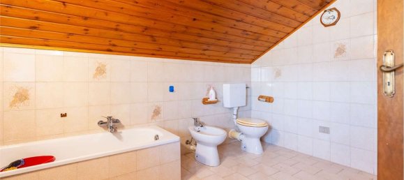 9-Zimmer Villa in Pinerolo, Italy, Nr. 237834 28