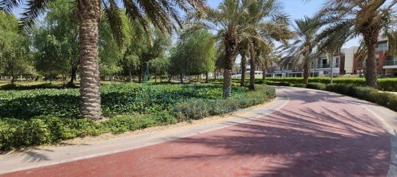 3 bedrooms Villa in Al Barsha, UAE No. 53632 9