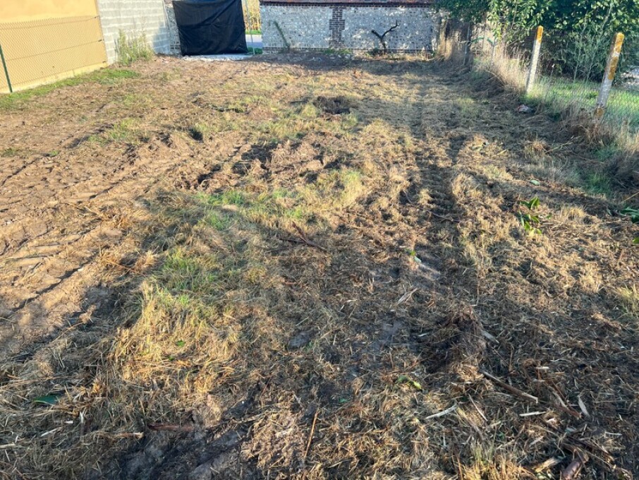 303m² Land in Saint-Pierre-les-Elbeuf, France No. 317748