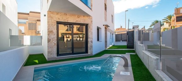 3 bedrooms Villa in Torrevieja, Spain No. 12367 11