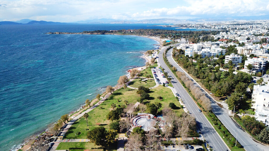 622m² Land in Voula, Greece No. 92561