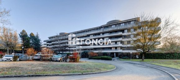 3 Schlafzimmer Wohnung in Ferney-Voltaire, France, Nr. 343492 2