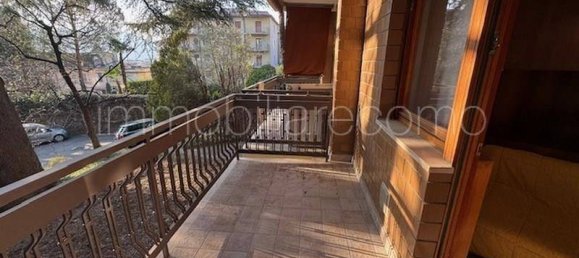 1 bedroom Apartment in Como, Italy No. 327096 11