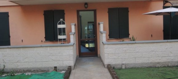 Квартира с 2 спальнями в Порто Мантовано, Италия № 362211 18