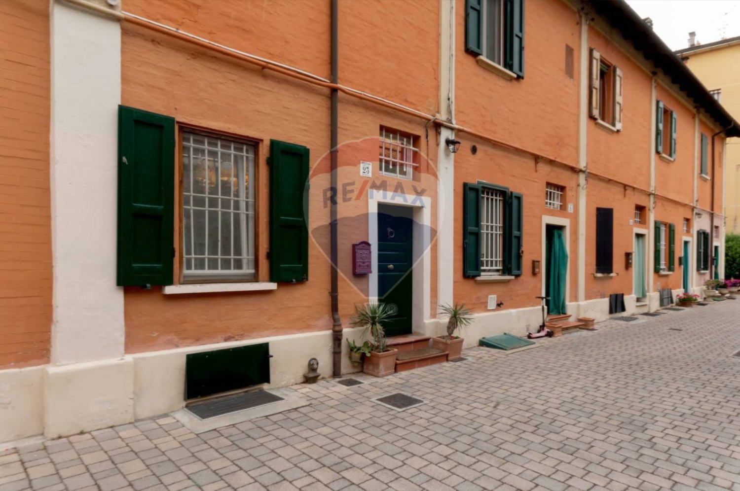 2 Schlafzimmer Wohnung in Bologna, Italy, Nr. 383802