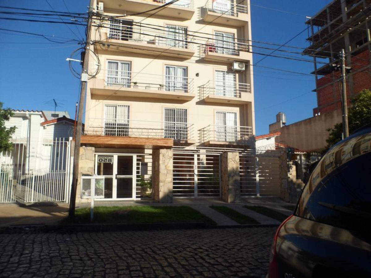 Almacén en Morón, Argentina 28 m² No. 107517