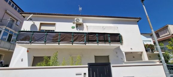 5 غرف نوم شقة في Montesilvano, Italy رقم 338969 4