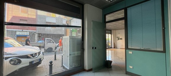 120m² Commercial property in Genoa, Italy No. 128098 9