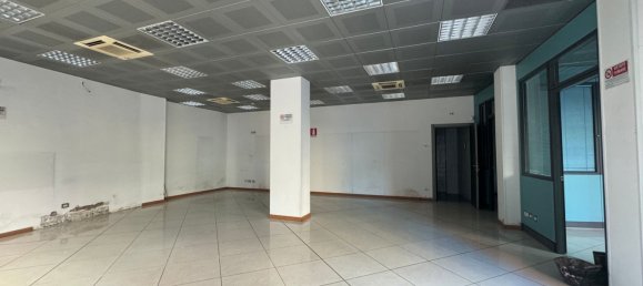 120m² Commercial property in Genoa, Italy No. 128098 20