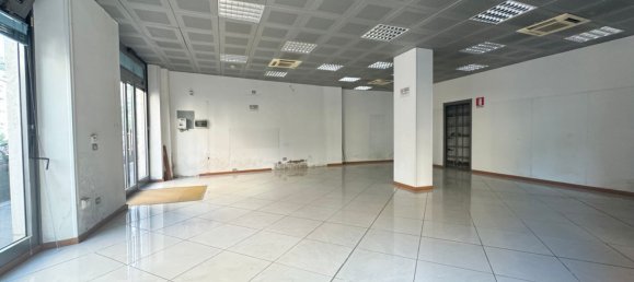 120m² Commercial property in Genoa, Italy No. 128098 23