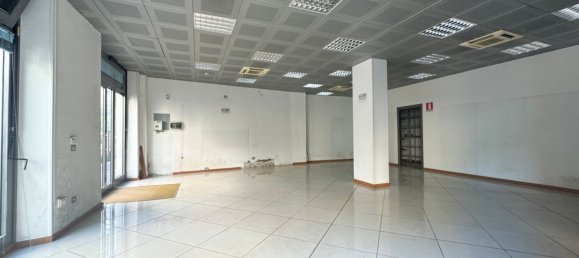 120m² Commercial property in Genoa, Italy No. 128098 21