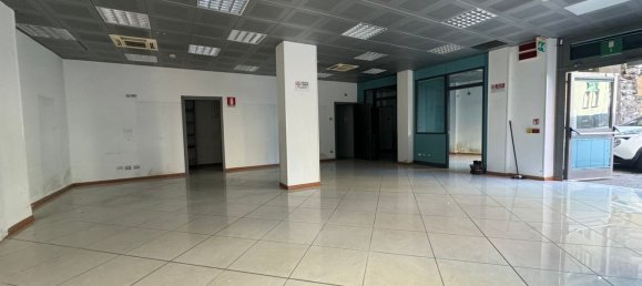 120m² Commercial property in Genoa, Italy No. 128098 22