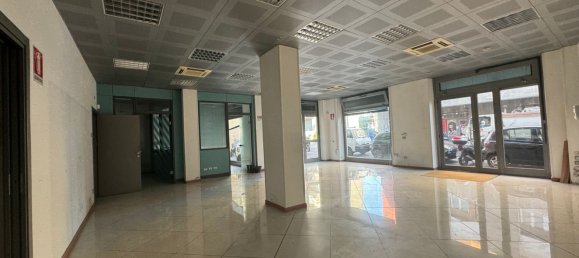 120m² Commercial property in Genoa, Italy No. 128098 17