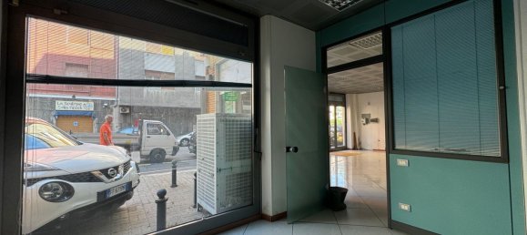 120m² Commercial property in Genoa, Italy No. 128098 6