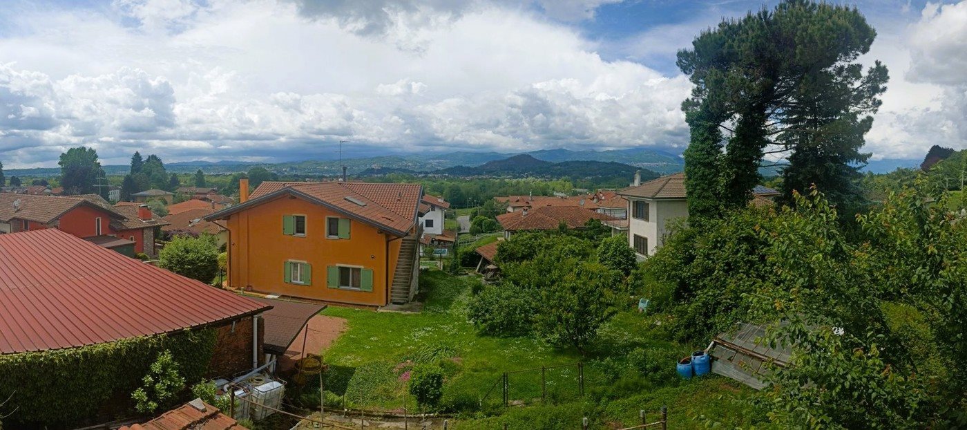 2 bedrooms Villa in Taino, Italy No. 88875