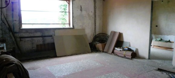 2 bedrooms Villa in Taino, Italy No. 88875 7