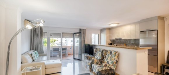 2 chambres Appartement à Marbella, Spain No. 120383 9