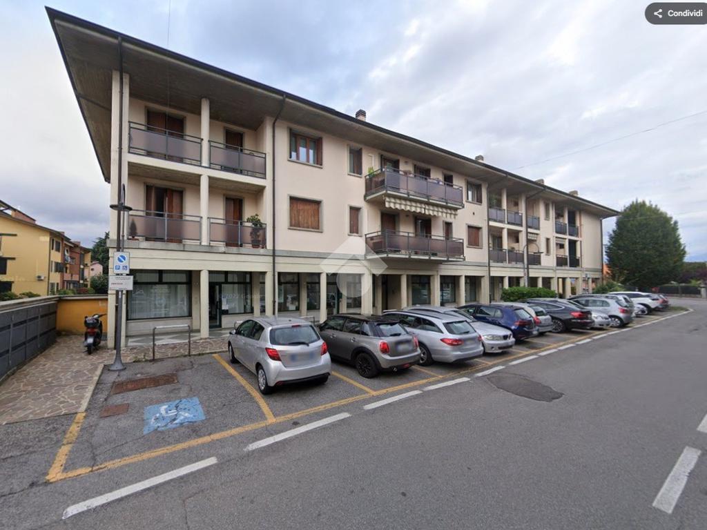 2 rooms Commercial property in Orio al Serio, Italy No. 309944