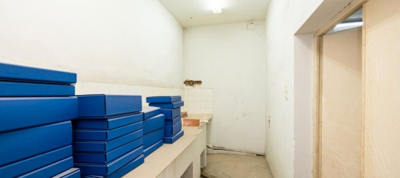 360m² Commercial property in Granada, Spain No. 24402 16