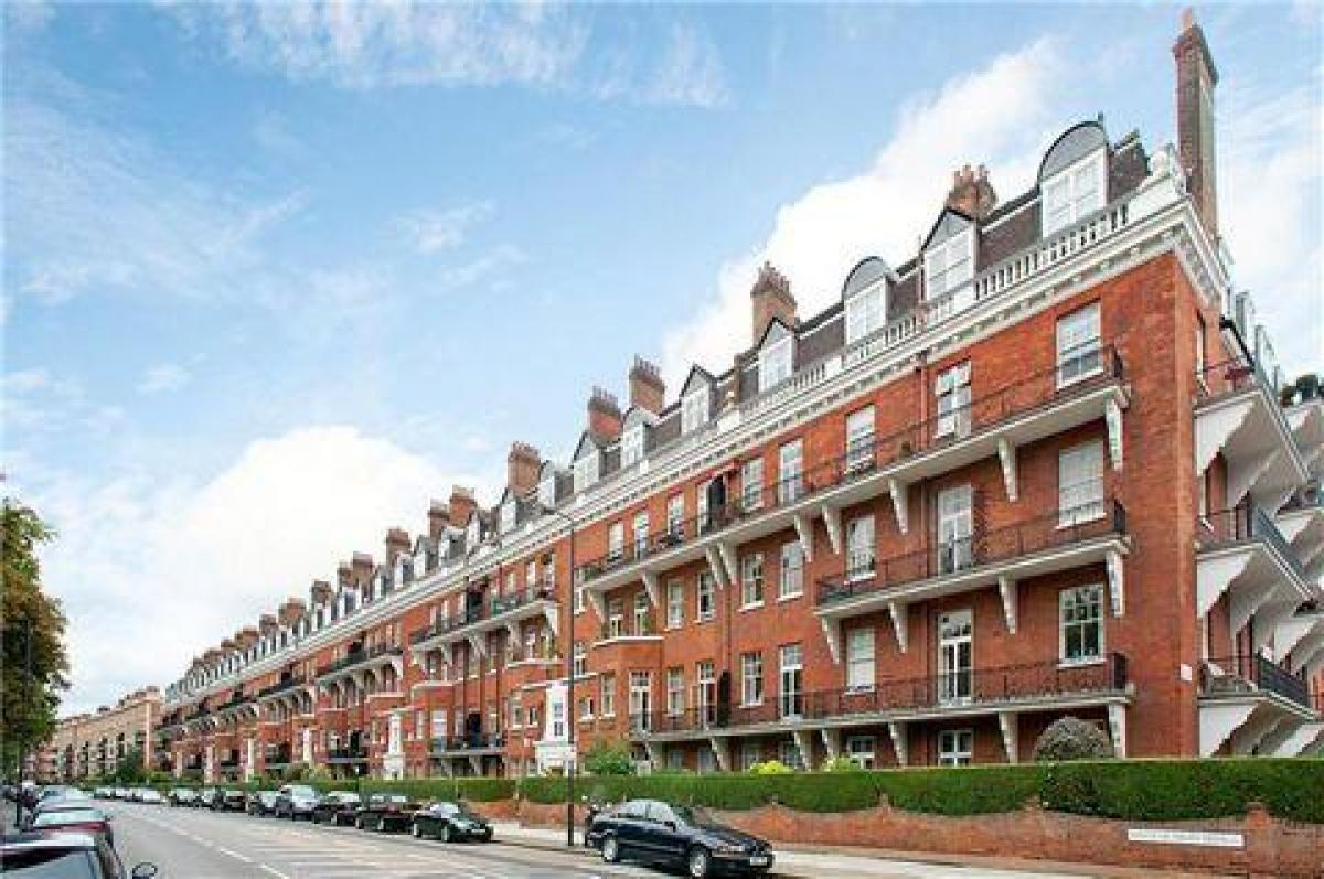 Studio in the Condo in London, United Kingdom No. 538