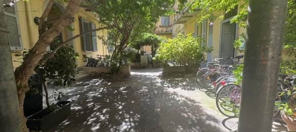 2 bedrooms Apartment in Milan, Italy No. 373163 3