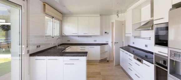 3 bedrooms House in Barcelona, Spain No. 182755 11