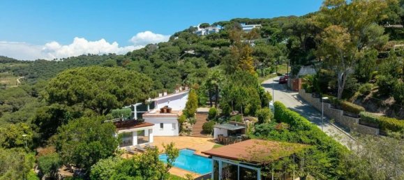 3 bedrooms House in Barcelona, Spain No. 182755 8