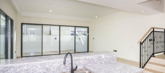 5 Schlafzimmer Stadthaus in Damac Lagoons, UAE, Nr. 188539 25