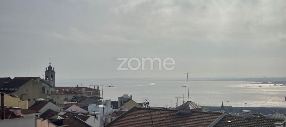 Дуплекс с 8 спальнями в Лиссабон, Португалия № 91108 5