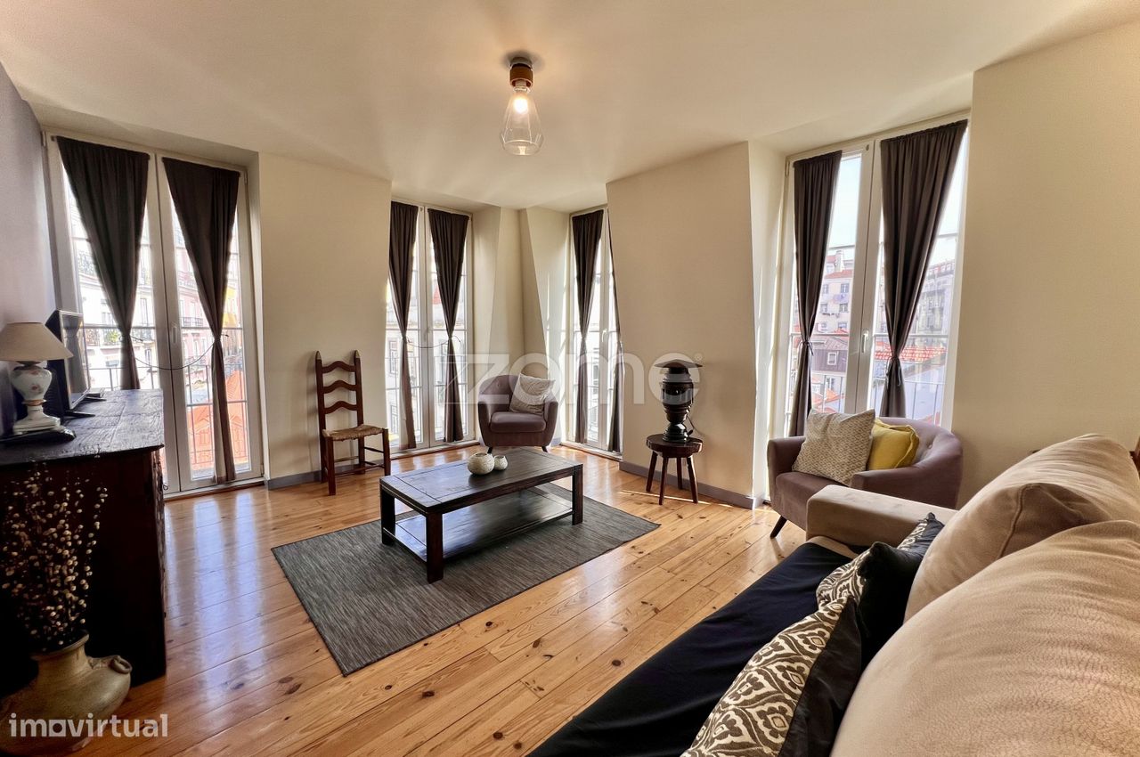 Дуплекс с 8 спальнями в Лиссабон, Португалия № 91108