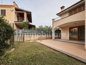 Apartamento de 2 dormitorios en Trevignano Romano, Italy No. 61218