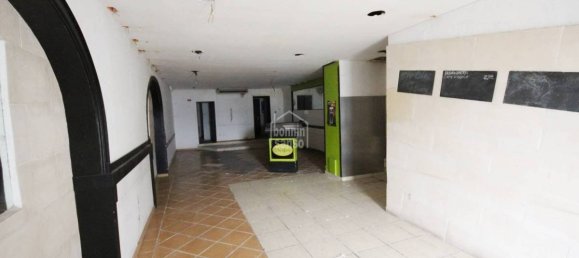 6 bedrooms Bar in Mahon, Spain No. 5210 12