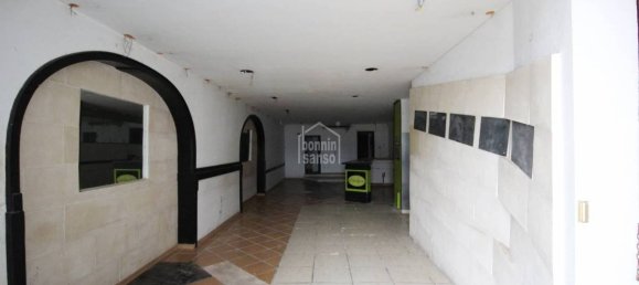 6 bedrooms Bar in Mahon, Spain No. 5210 15