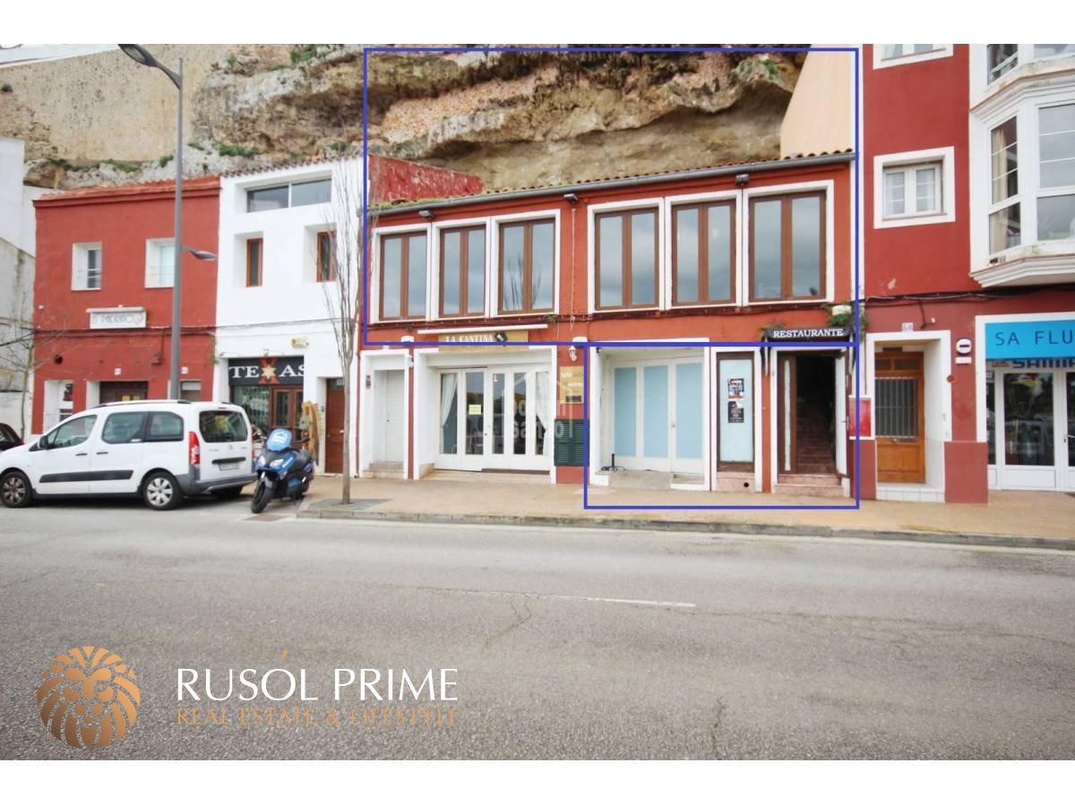 6 bedrooms Bar in Mahon, Spain No. 5210