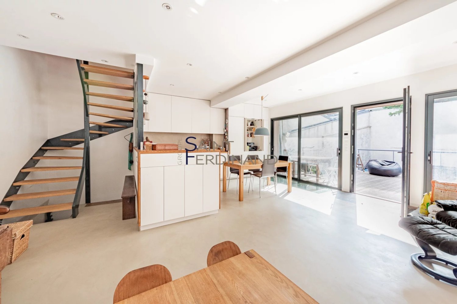 Casa de 4 dormitorios en Malakoff, France No. 114562