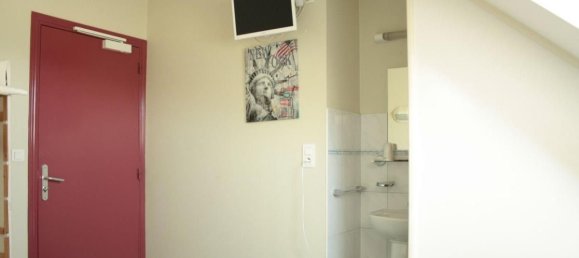 Edificio de 6 dormitorios en Hem-Hardinval, France No. 223188 2