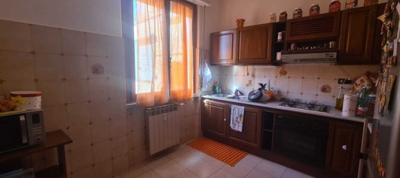 4 rooms Apartment in Sarzana, Italy No. 113450 2