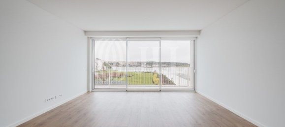 Apartamento de 3 dormitorios en Seixal, Portugal No. 138811 2