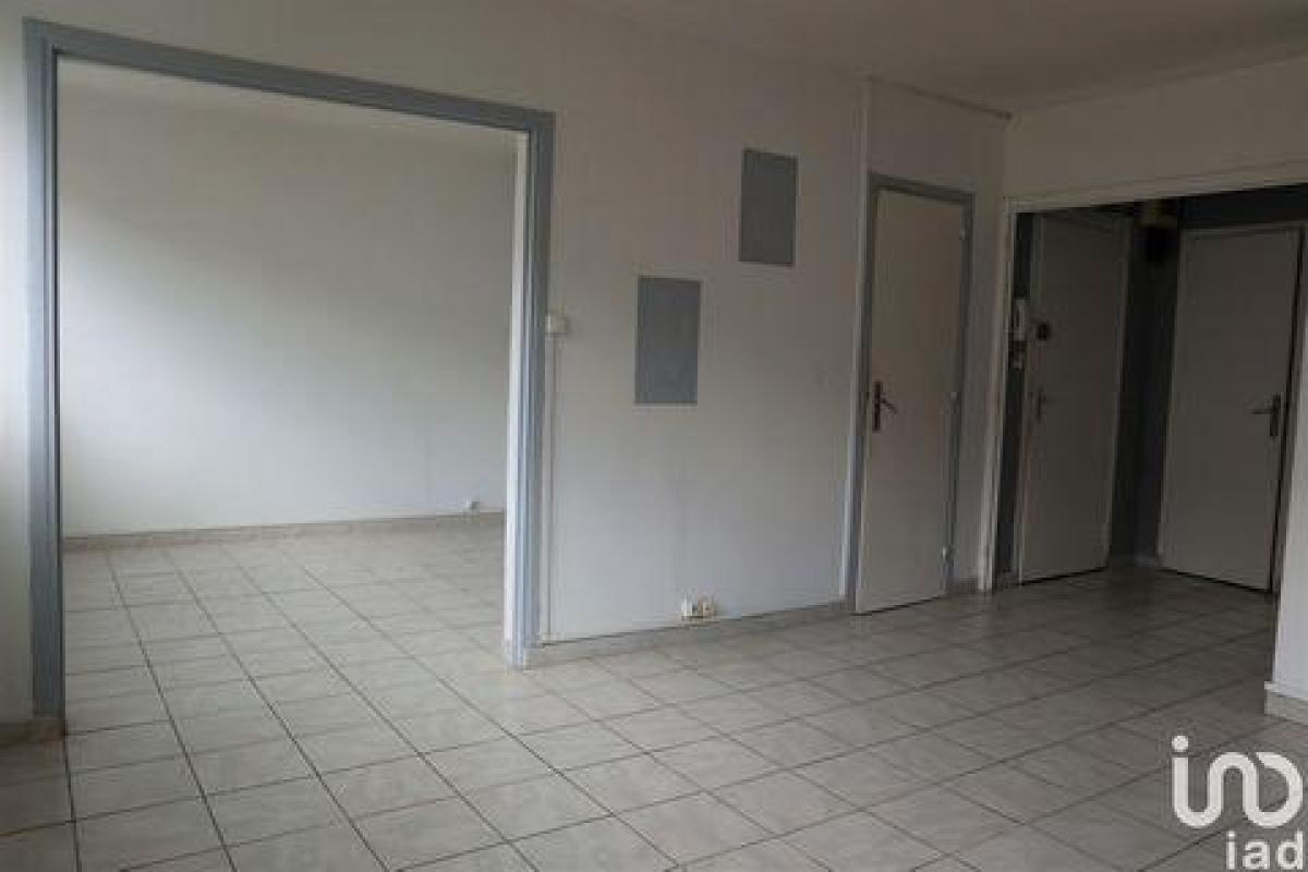 2 bedrooms Condo in Tarbes, France No. 34823