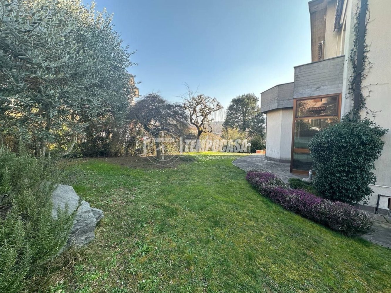 4غرفة منزل في Lipomo, Italy رقم 15732